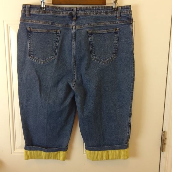 Bill Blass stretch capri with yellow gingham cuffs - Picture 7 of 9